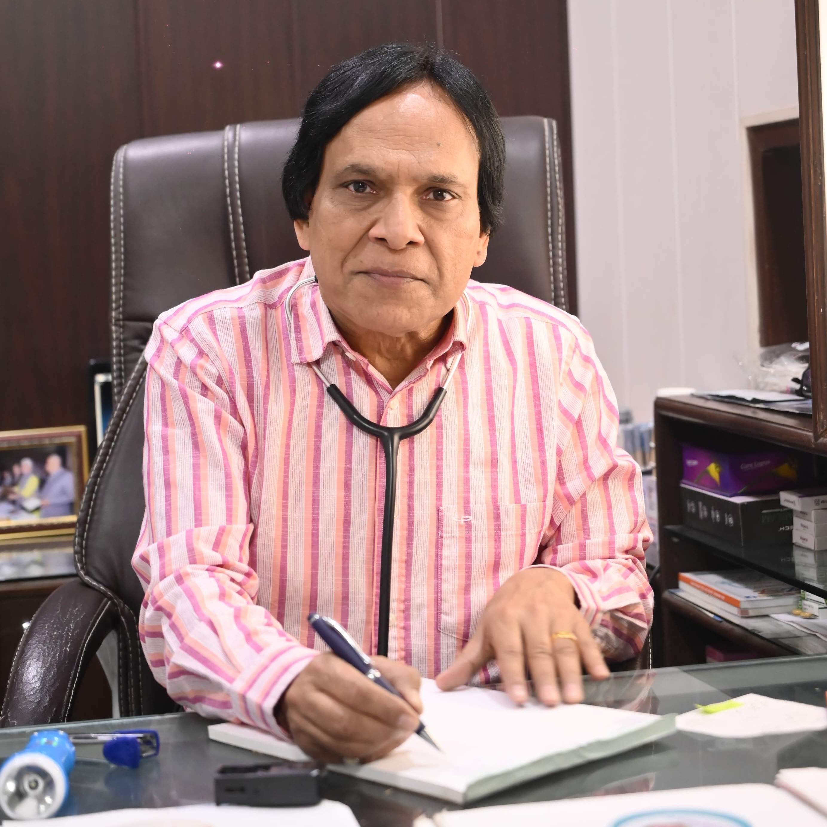 Dr. Rakesh Kumar